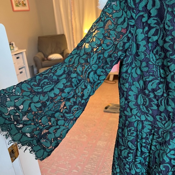 Eliza J size 8 green and navy lace dress EUC - Picture 3 of 5